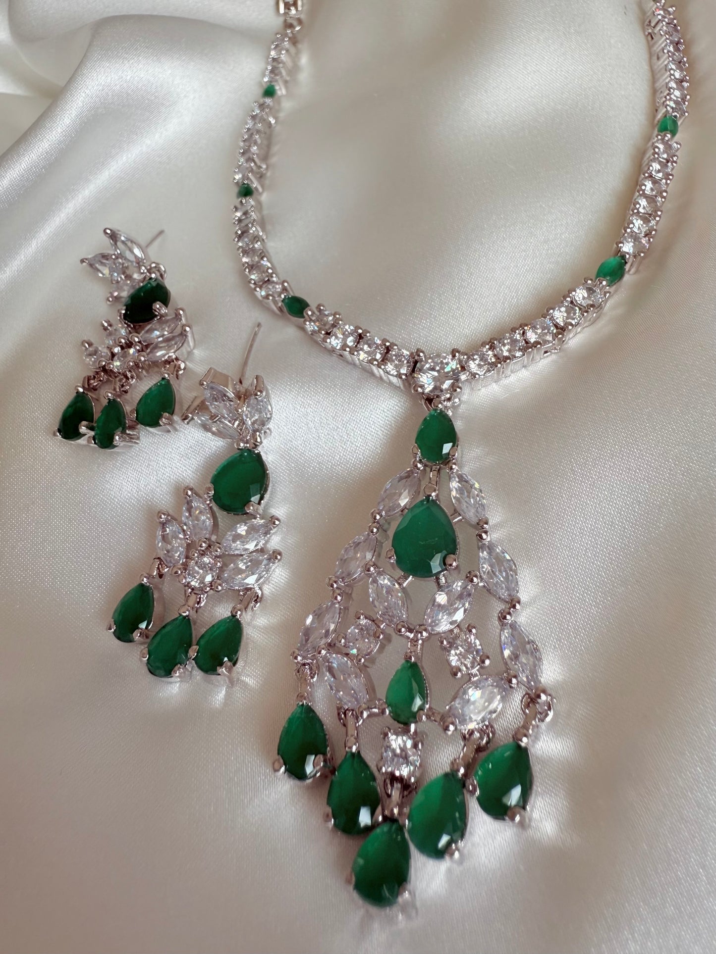 Myra Necklace Set