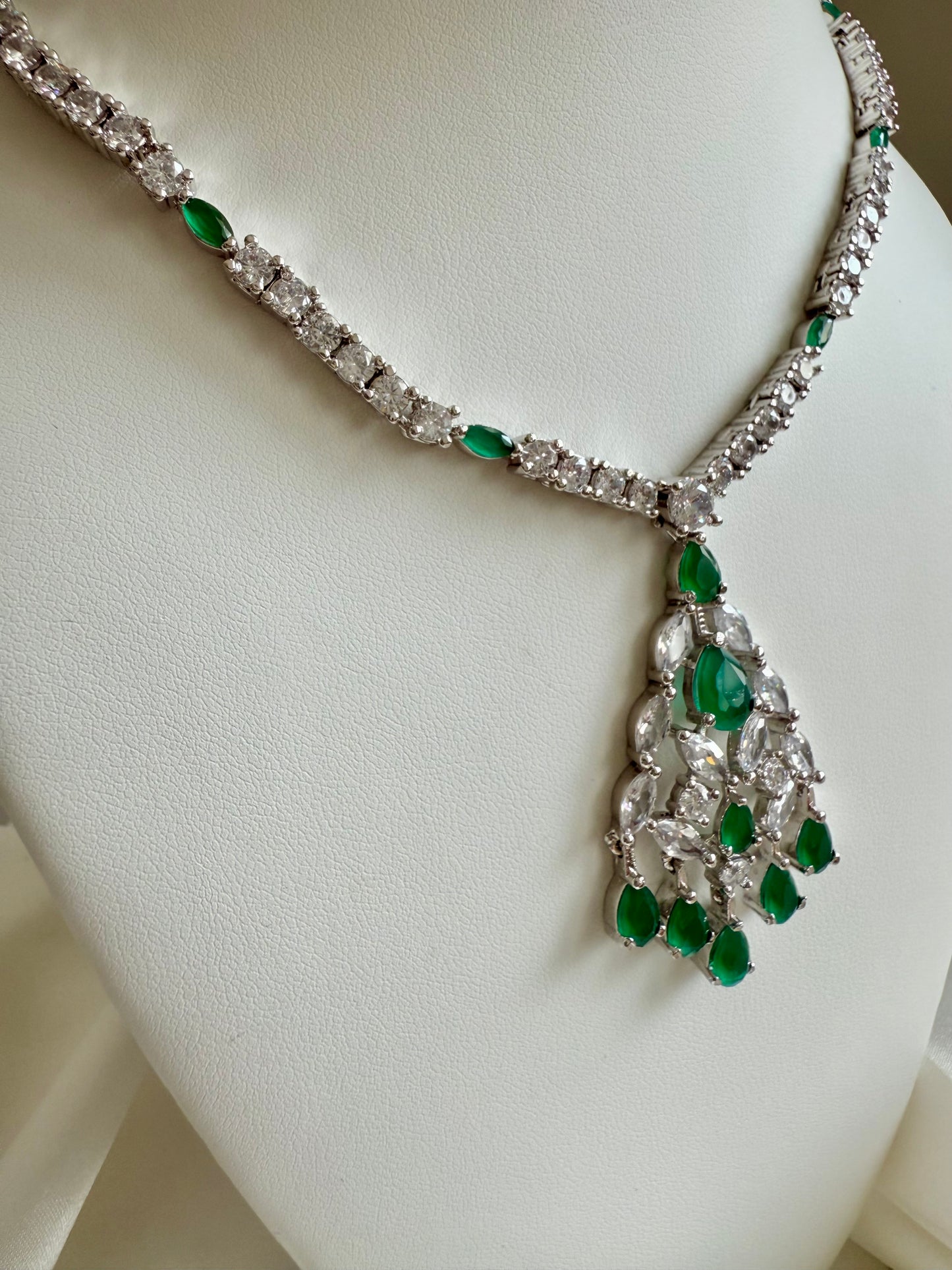 Myra Necklace Set