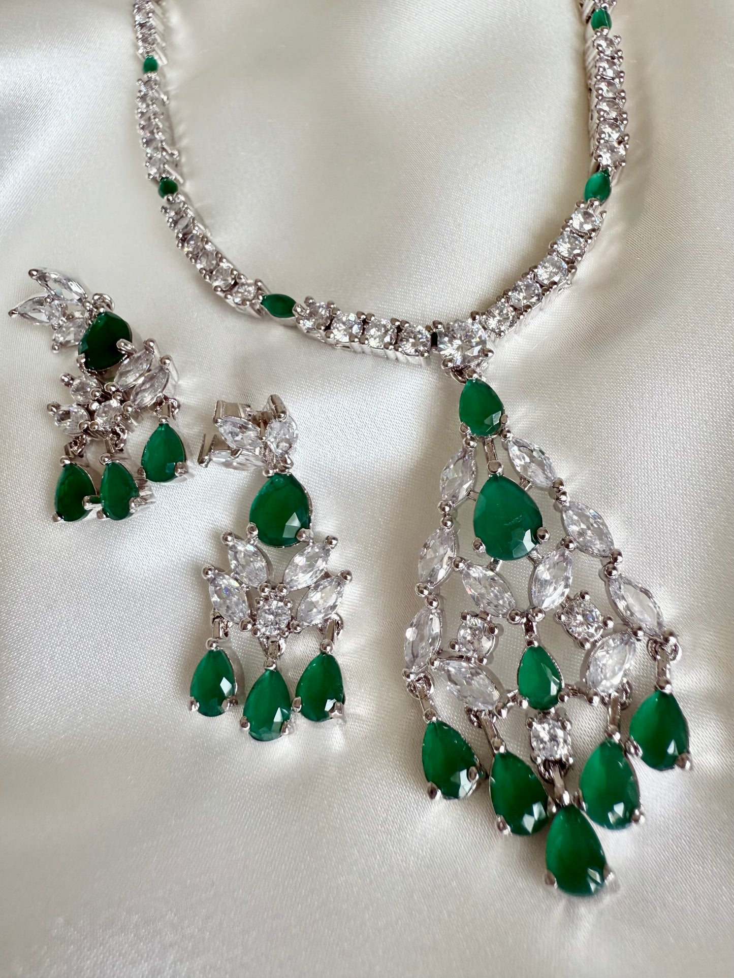Myra Necklace Set