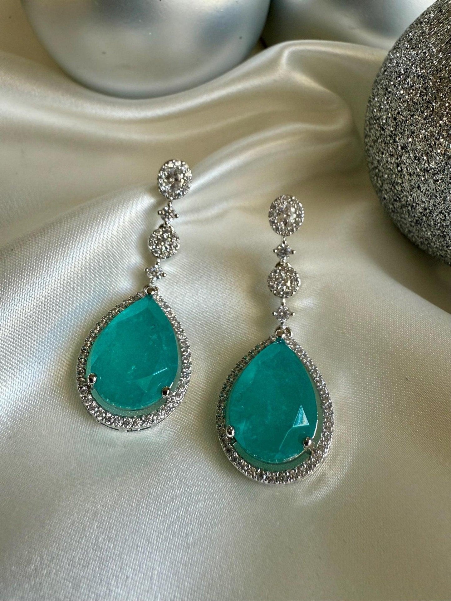 Laura Earrings - Dsapphire