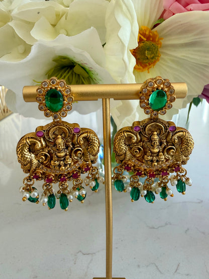 Veena Set