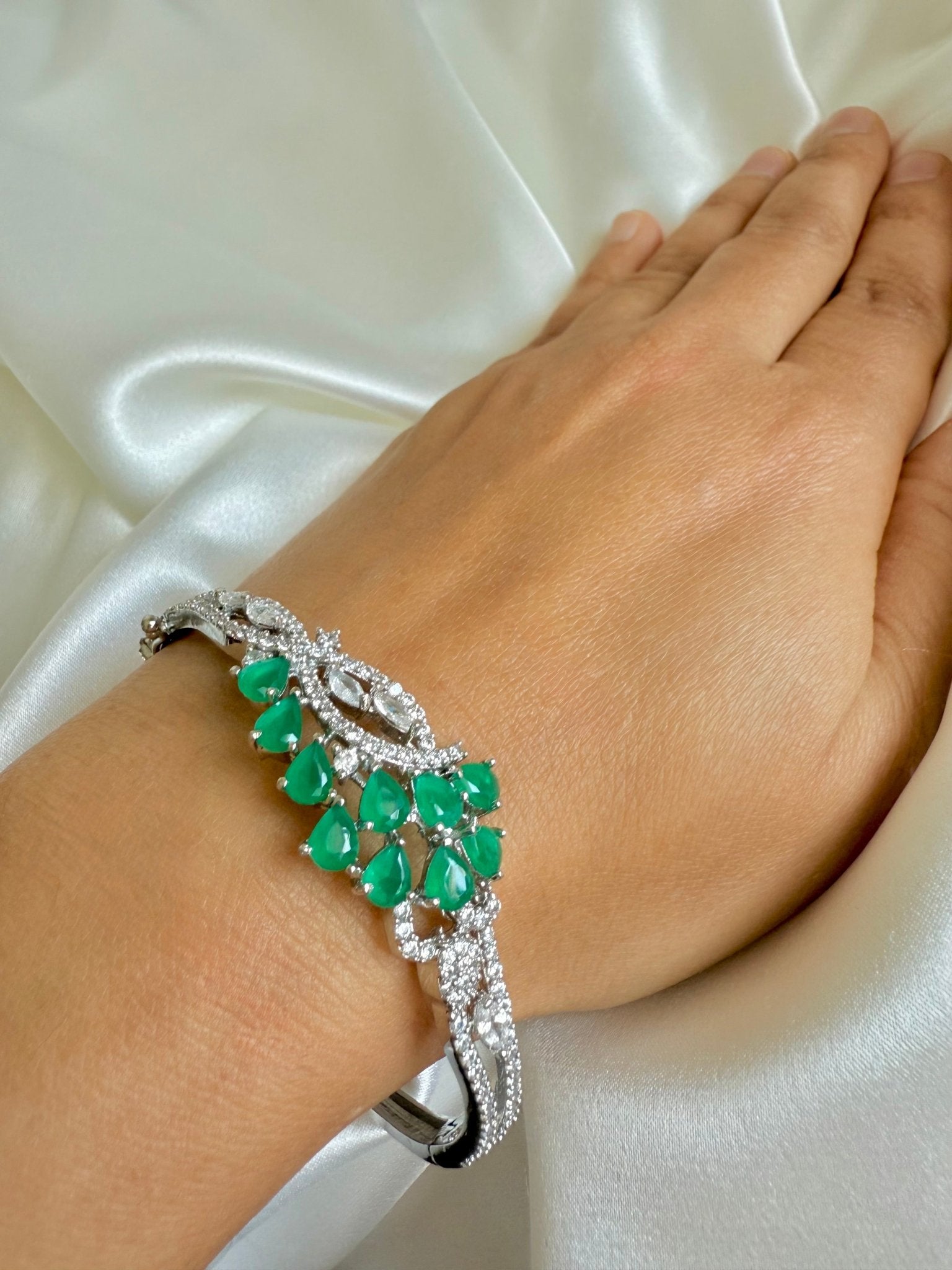 Ahana Bracelet - Dsapphire