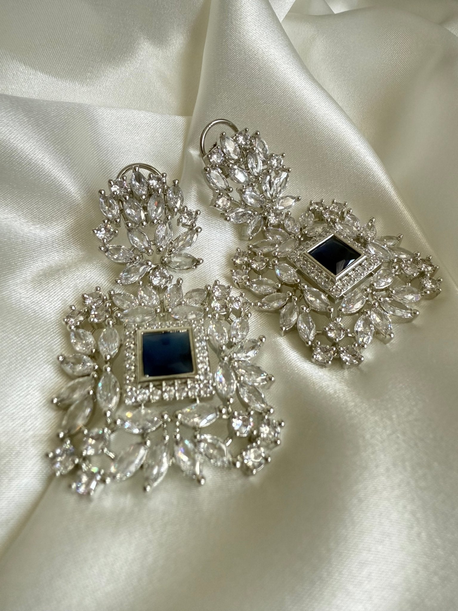 Amaira Earrings - Dsapphire
