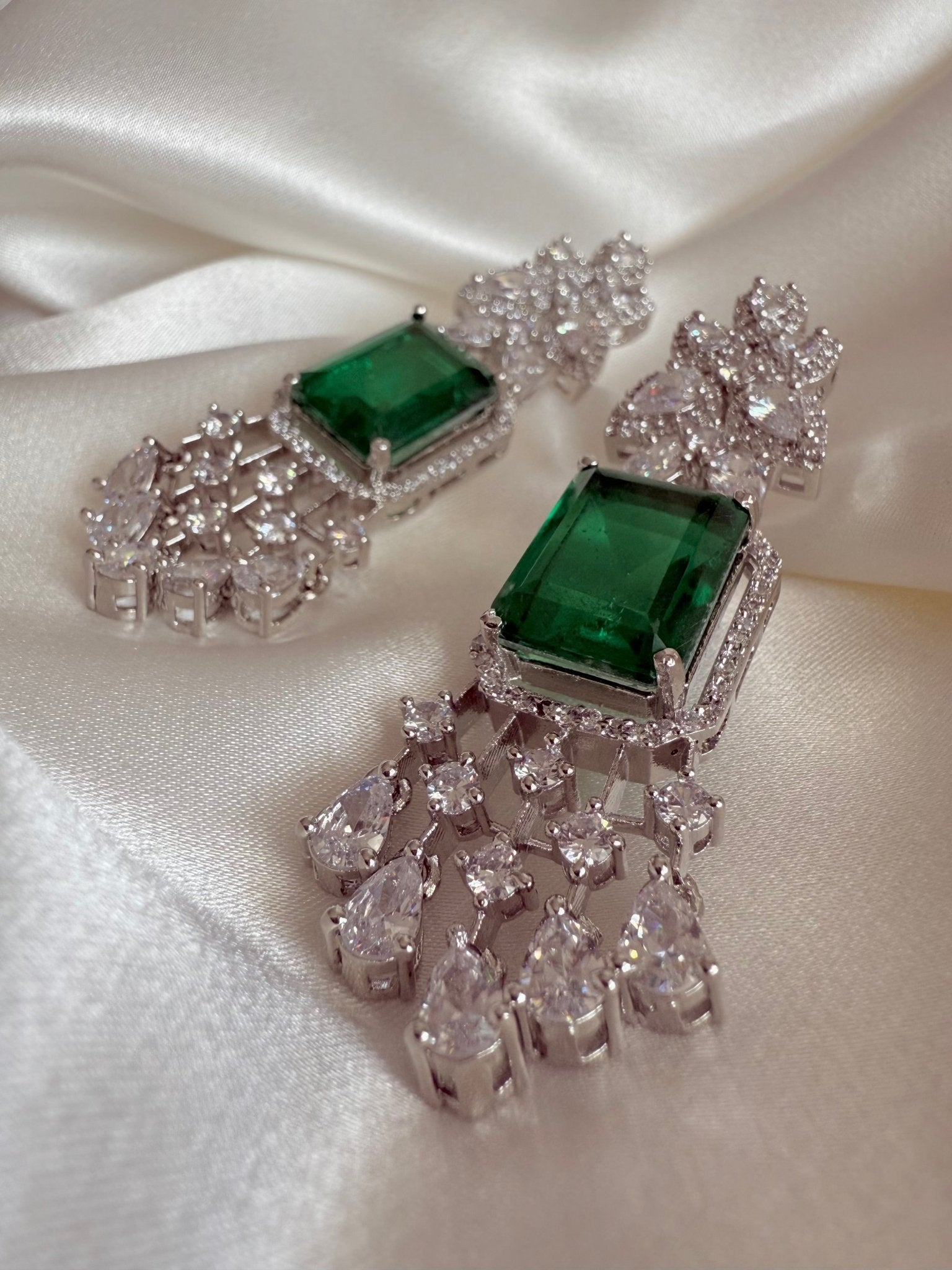 Ella Earrings - Dsapphire