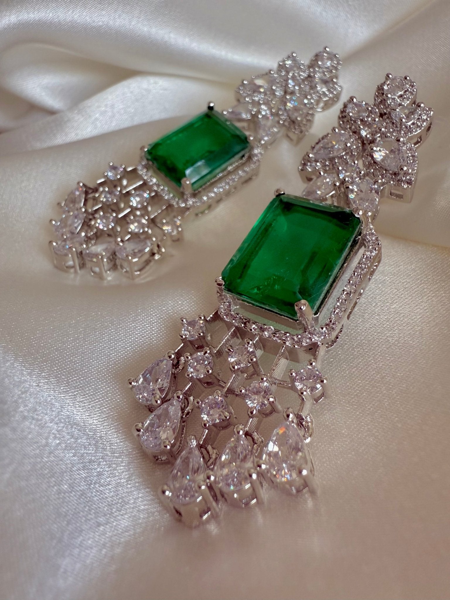 Ella Earrings - Dsapphire