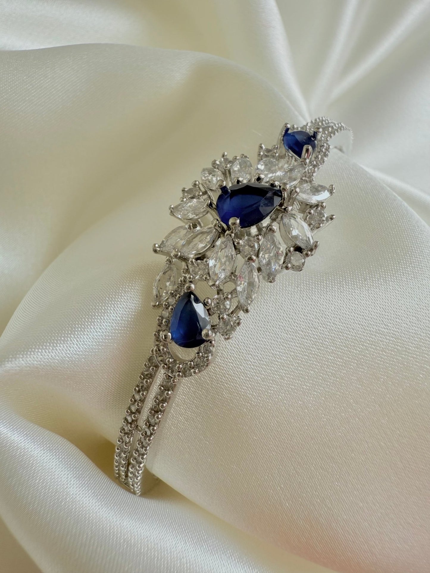Eva Bracelet - Dsapphire