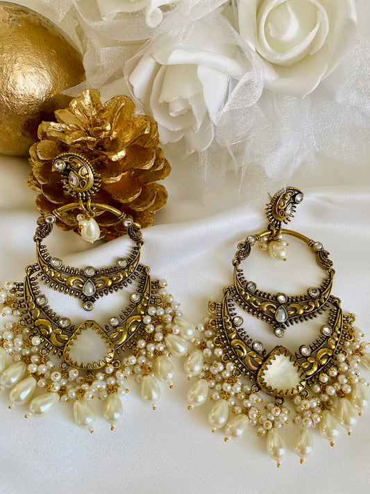 Beautiful statement earrings! - Dsapphire