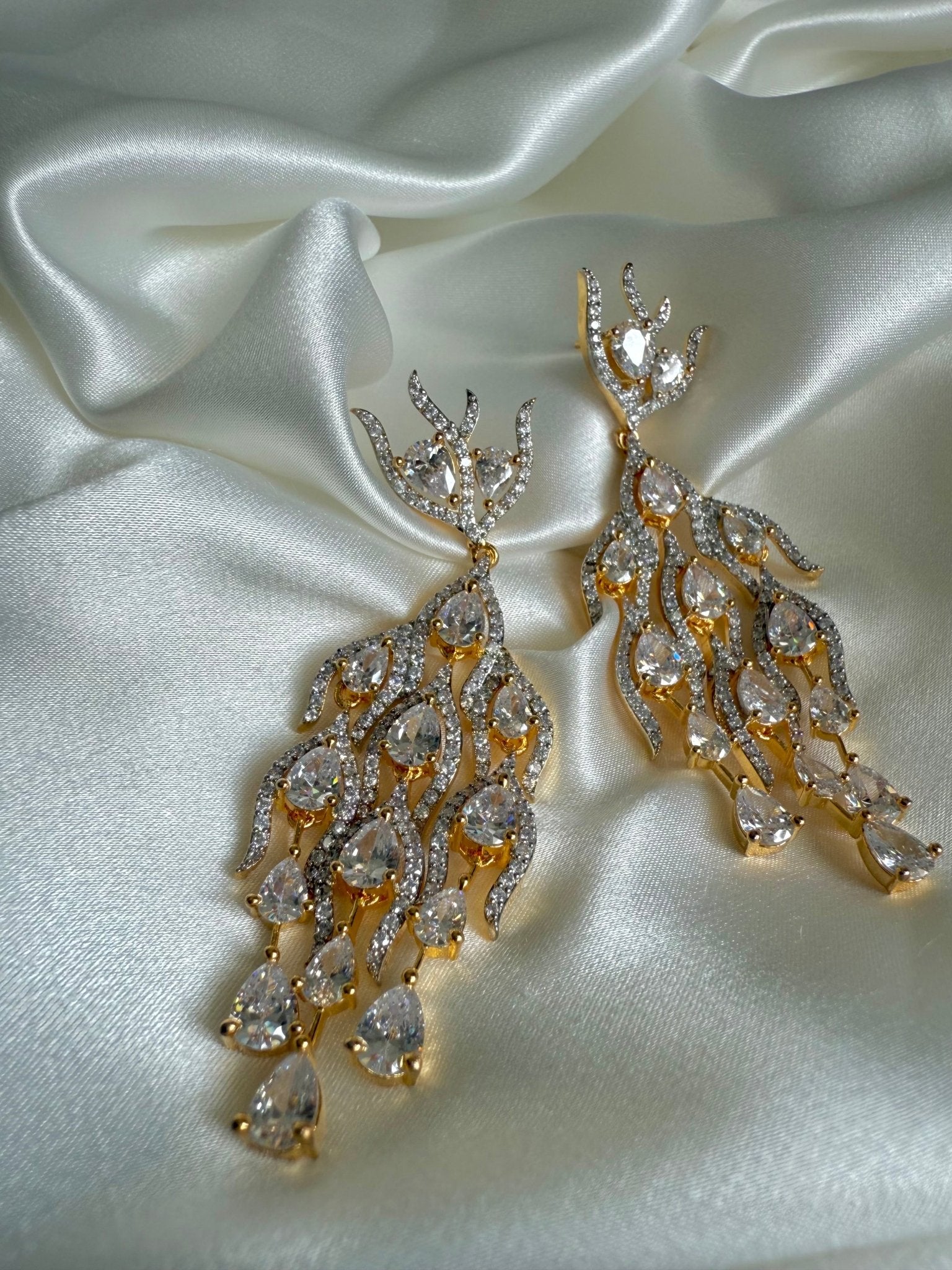 Jhanvi Earrings - Dsapphire