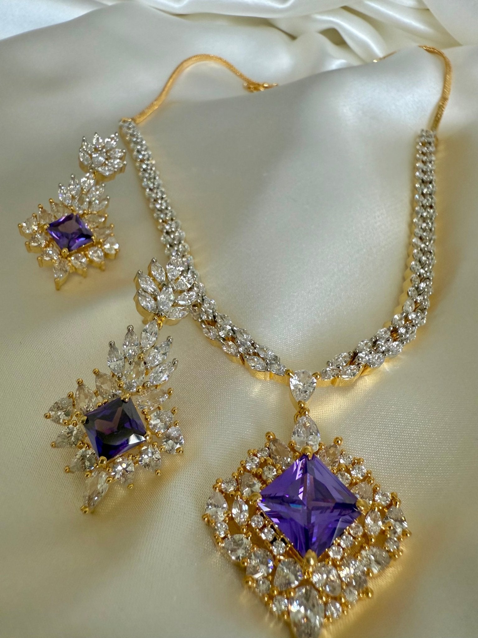 Liza Necklace Set - Dsapphire