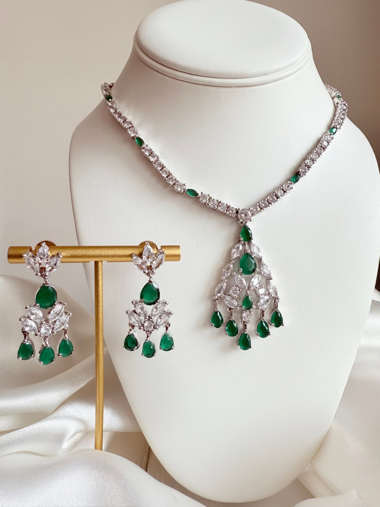 Myra Necklace Set - Dsapphire