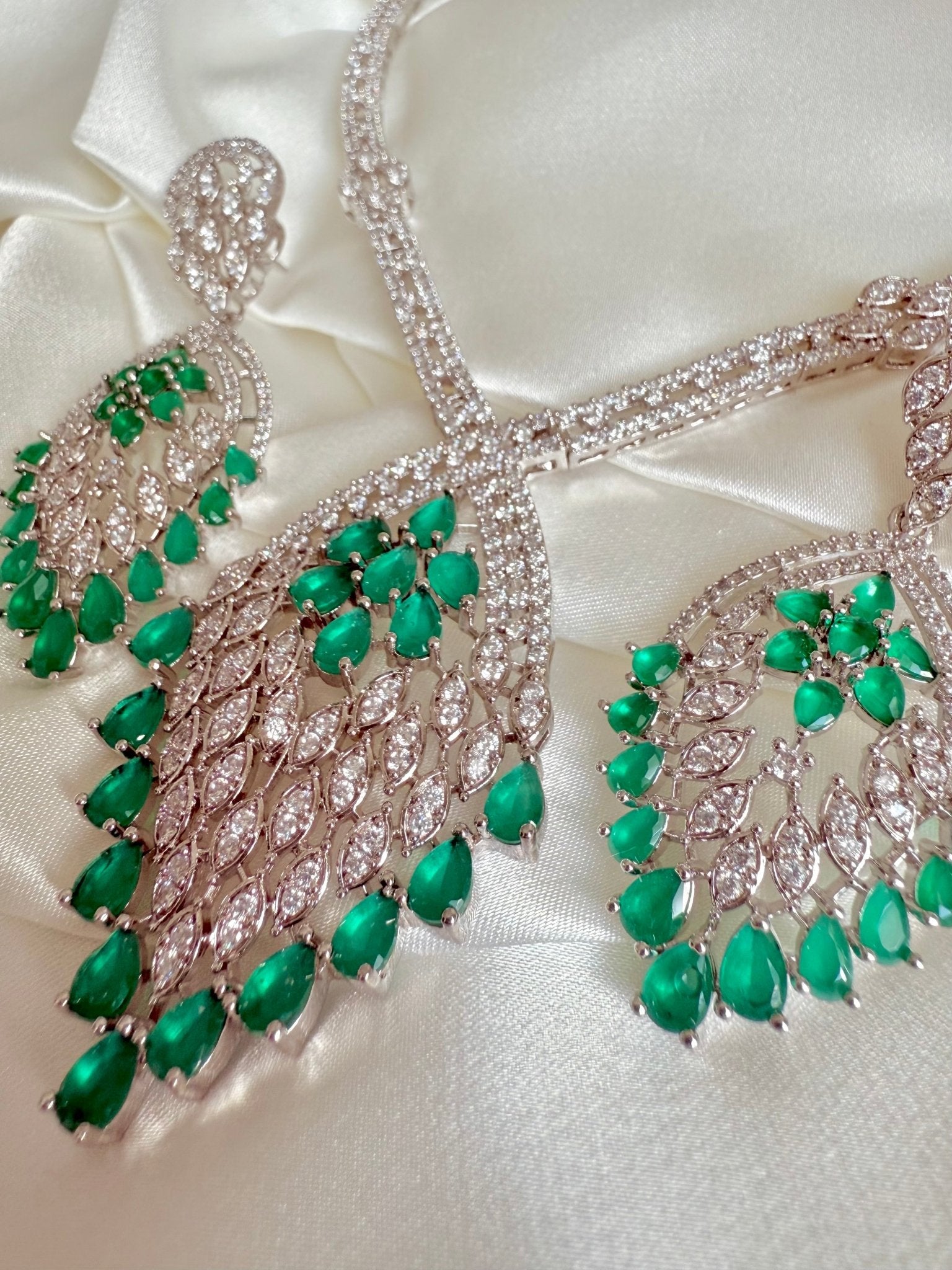 Raha Set - Dsapphire
