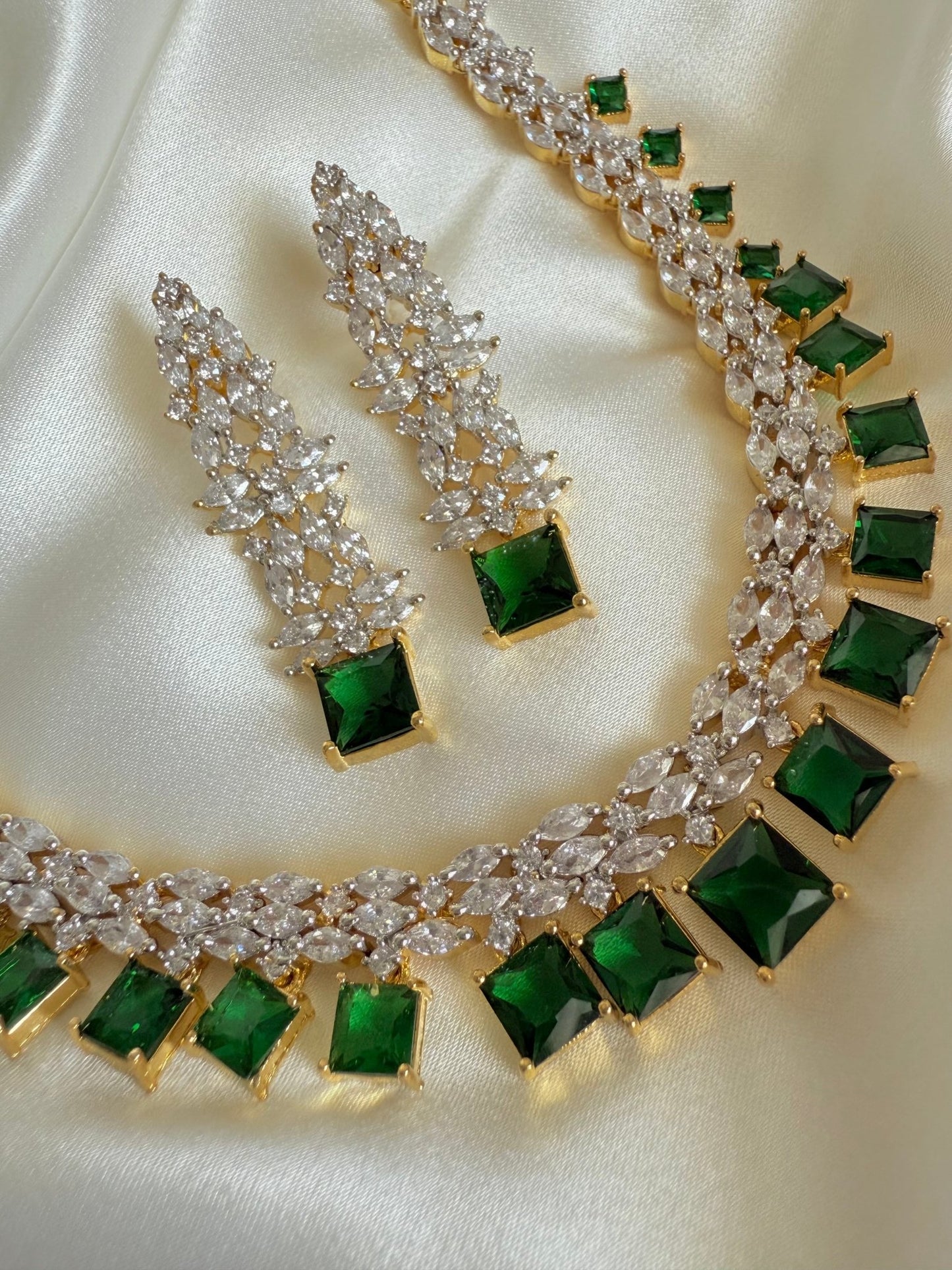 Samaria Necklace Set - Dsapphire